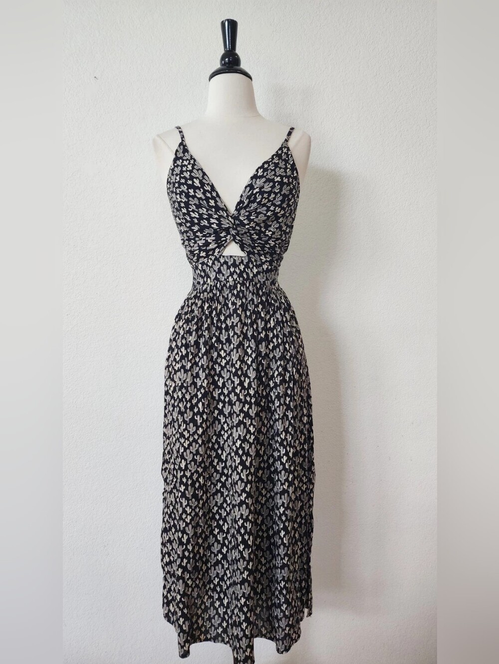 Black and White Printed Twist-Front Midi Dress